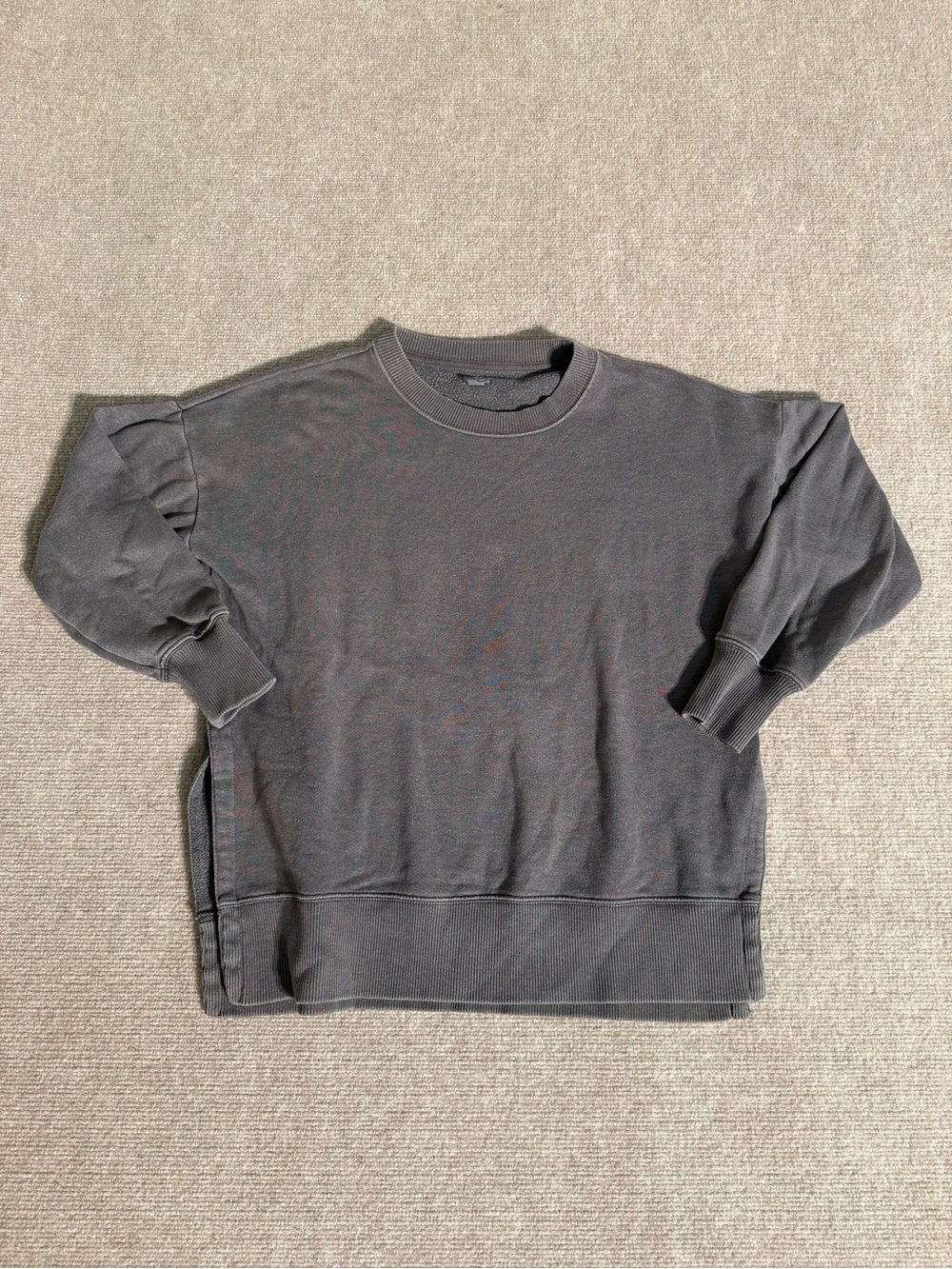 Aerie Women’s Charcoal Gray Cozy Split Hem Oversized Crewneck Sweatshirt - Small - Picture 1 of 5